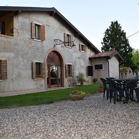 Agriturismo Fior Di Pesco Hotel Sommacampagna Exterior photo
