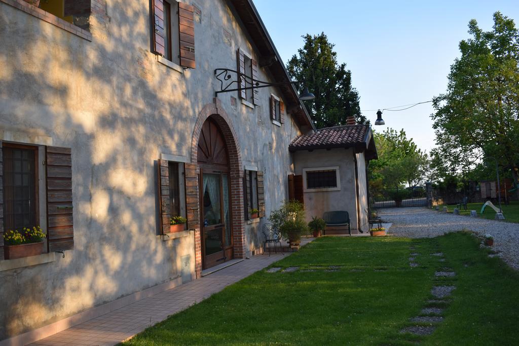 Agriturismo Fior Di Pesco Hotel Sommacampagna Exterior photo