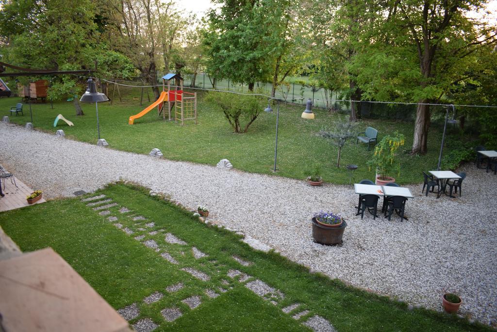 Agriturismo Fior Di Pesco Hotel Sommacampagna Exterior photo