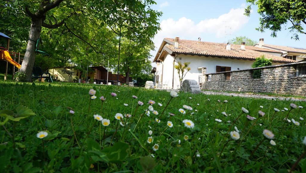 Agriturismo Fior Di Pesco Hotel Sommacampagna Exterior photo